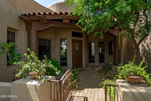7373 E CLUBHOUSE Drive 8, Scottsdale, AZ 85266