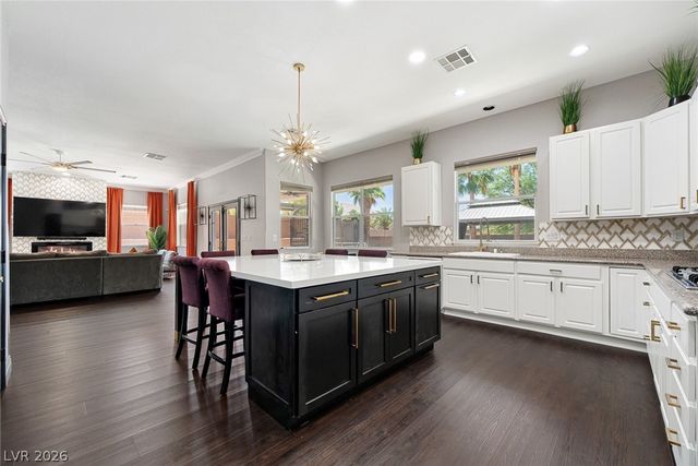 6865 Ancestral Hills Lane, Las Vegas, NV 89110