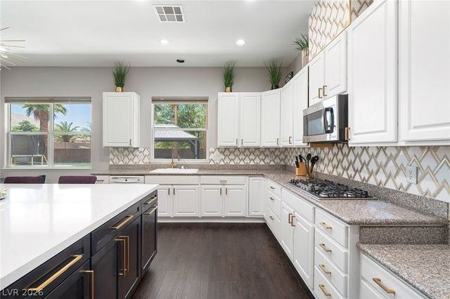 6865 Ancestral Hills Lane, Las Vegas, NV 89110