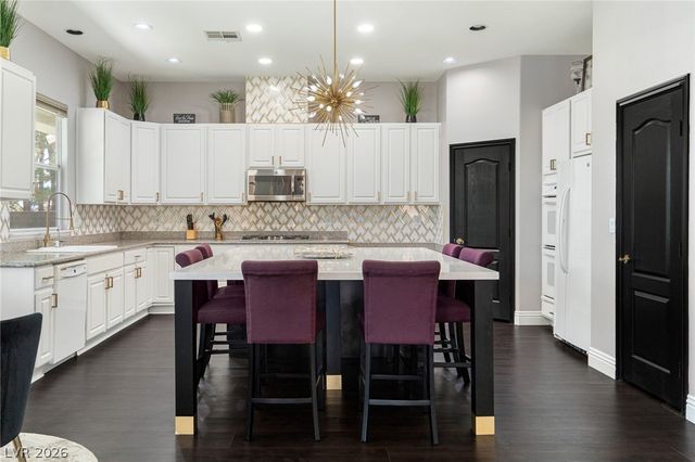 6865 Ancestral Hills Lane, Las Vegas, NV 89110