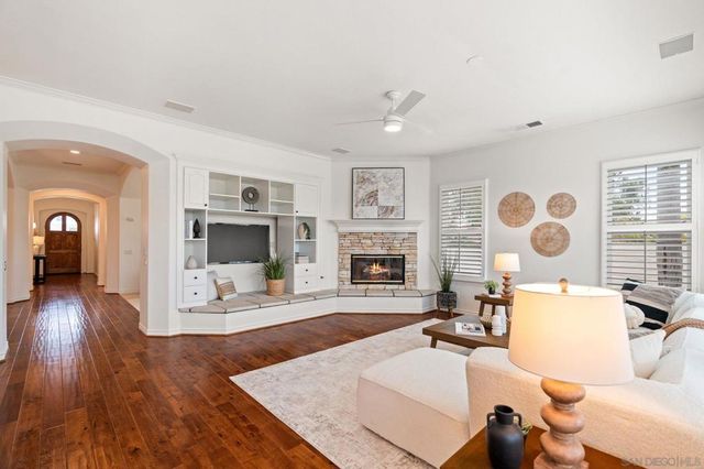 8031 Sitio Caucho, Carlsbad, CA 92009