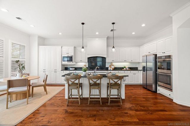 8031 Sitio Caucho, Carlsbad, CA 92009