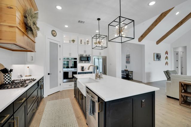 450 Dove Meadow Trail, Waxahachie, TX 75167