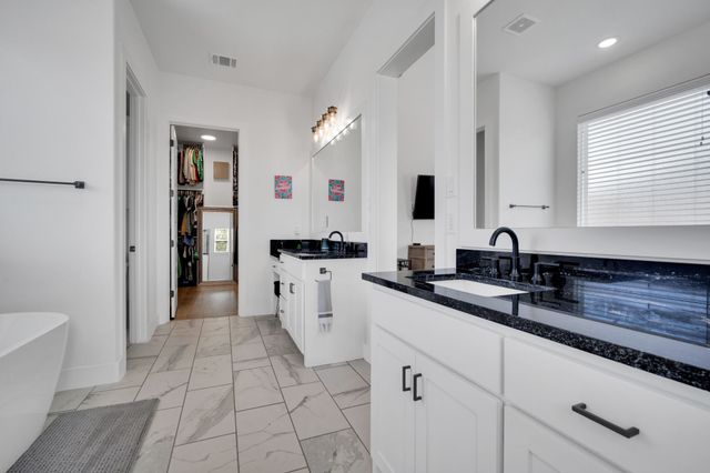 450 Dove Meadow Trail, Waxahachie, TX 75167