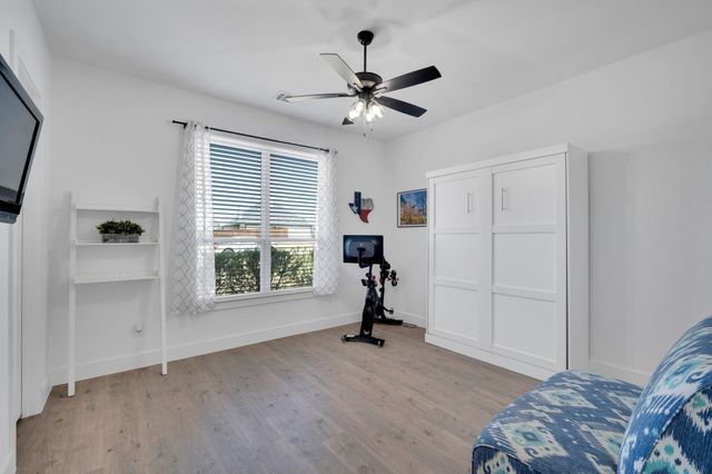 450 Dove Meadow Trail, Waxahachie, TX 75167