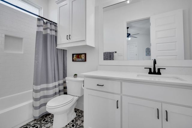 450 Dove Meadow Trail, Waxahachie, TX 75167