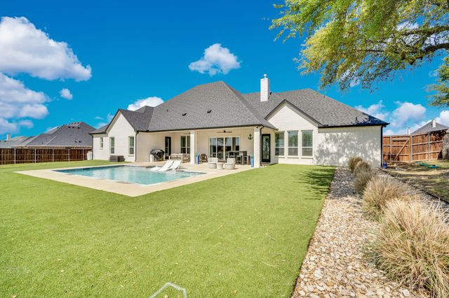 450 Dove Meadow Trail, Waxahachie, TX 75167