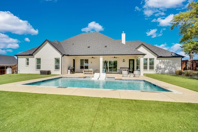 450 Dove Meadow Trail, Waxahachie, TX 75167