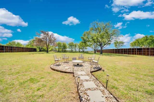 450 Dove Meadow Trail, Waxahachie, TX 75167