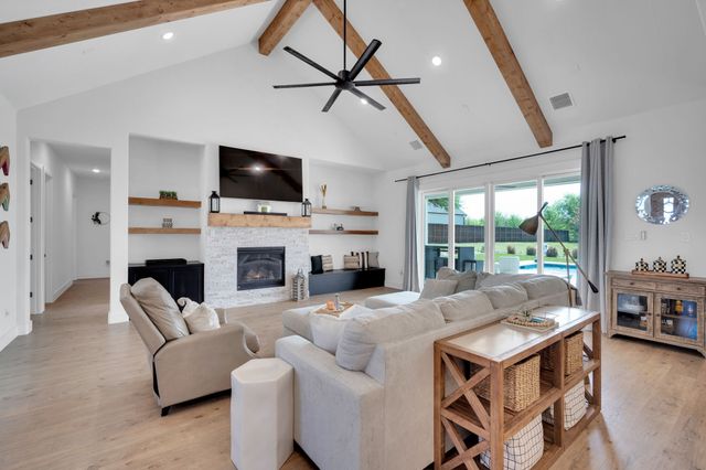 450 Dove Meadow Trail, Waxahachie, TX 75167