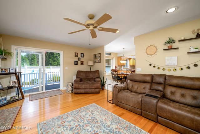40 Princeton Pines Place, Brick, NJ 08724