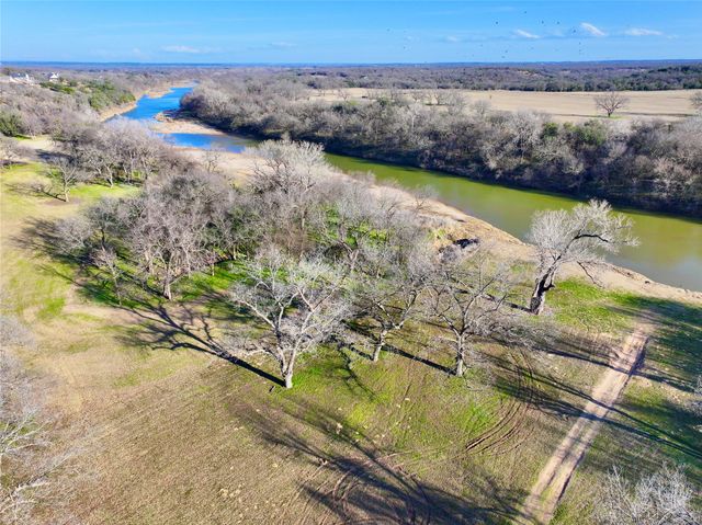 229 W Bluff Lane, Millsap, TX 76066