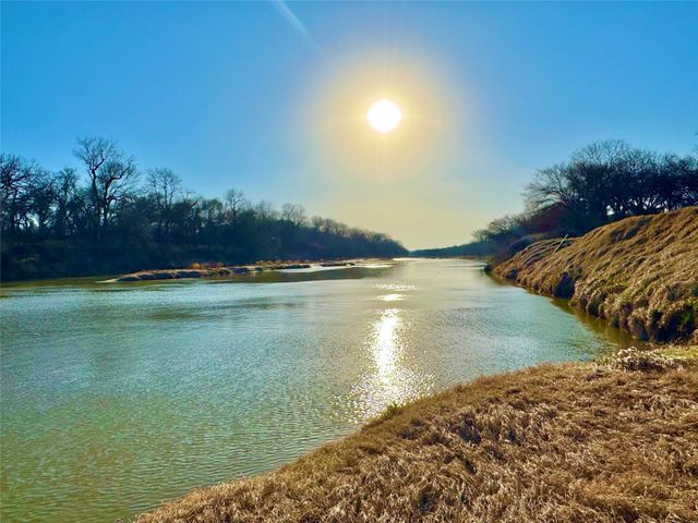 229 W Bluff Lane, Millsap, TX 76066