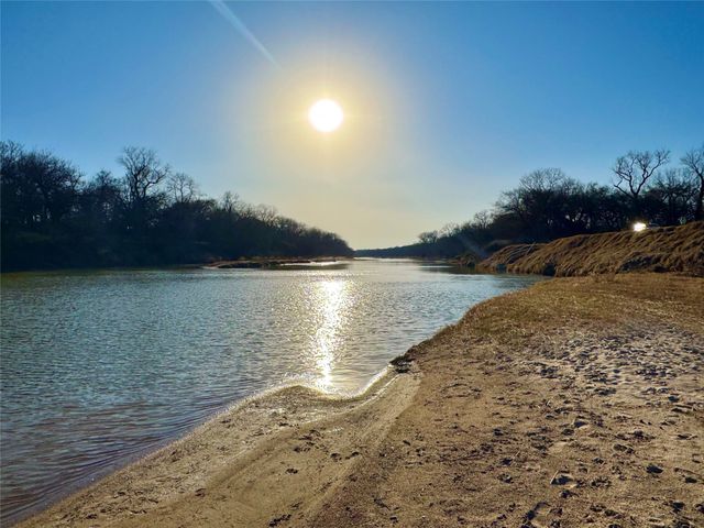 229 W Bluff Lane, Millsap, TX 76066