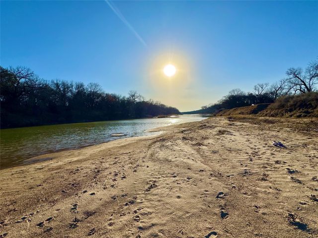 229 W Bluff Lane, Millsap, TX 76066
