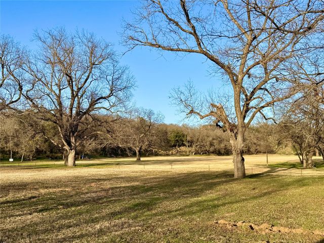 229 W Bluff Lane, Millsap, TX 76066