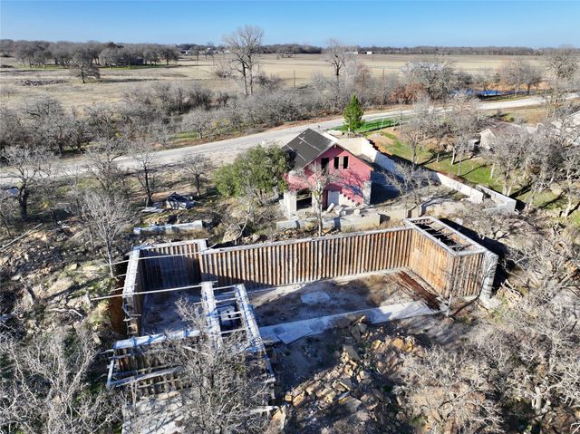 229 W Bluff Lane, Millsap, TX 76066