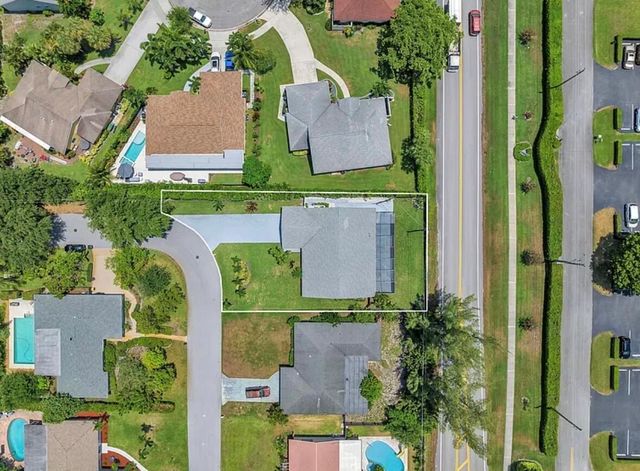 654 West Drive, Delray Beach, FL 33445