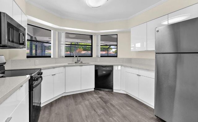 654 West Drive, Delray Beach, FL 33445