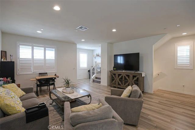 923 E 2nd, Santa Ana, CA 92701