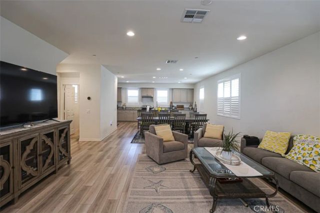 923 E 2nd, Santa Ana, CA 92701
