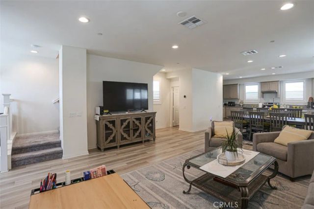 923 E 2nd, Santa Ana, CA 92701