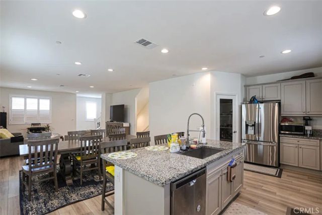 923 E 2nd, Santa Ana, CA 92701