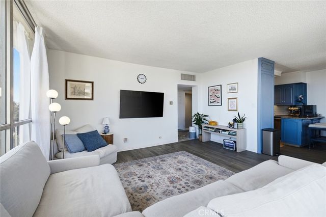 4455 Los Feliz Boulevard 601, Los Angeles, CA 90027