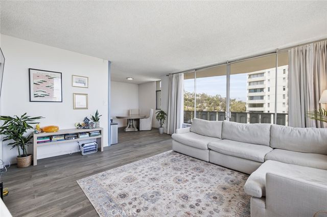 4455 Los Feliz Boulevard 601, Los Angeles, CA 90027