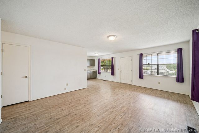 412 N WASHINGTON Avenue, Sand Springs, OK 74063