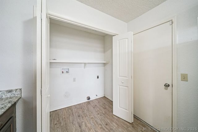 412 N WASHINGTON Avenue, Sand Springs, OK 74063