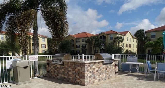 4113 Residence DR 222, Fort Myers, FL 33901