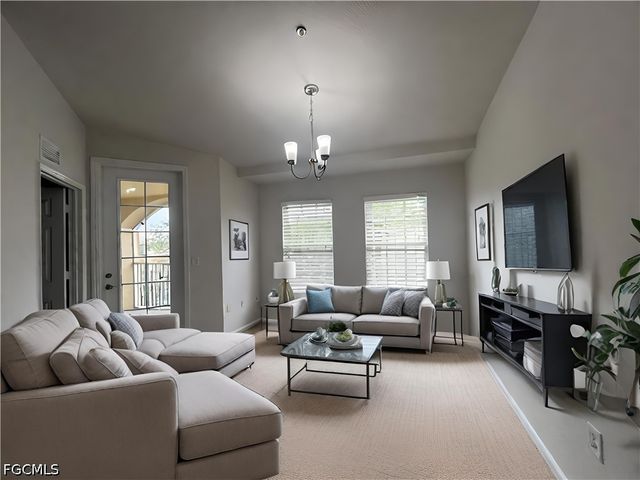 4113 Residence DR 222, Fort Myers, FL 33901