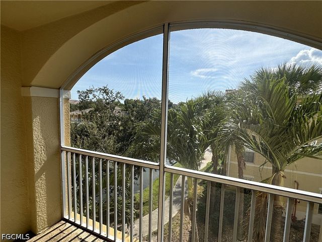 4113 Residence DR 222, Fort Myers, FL 33901