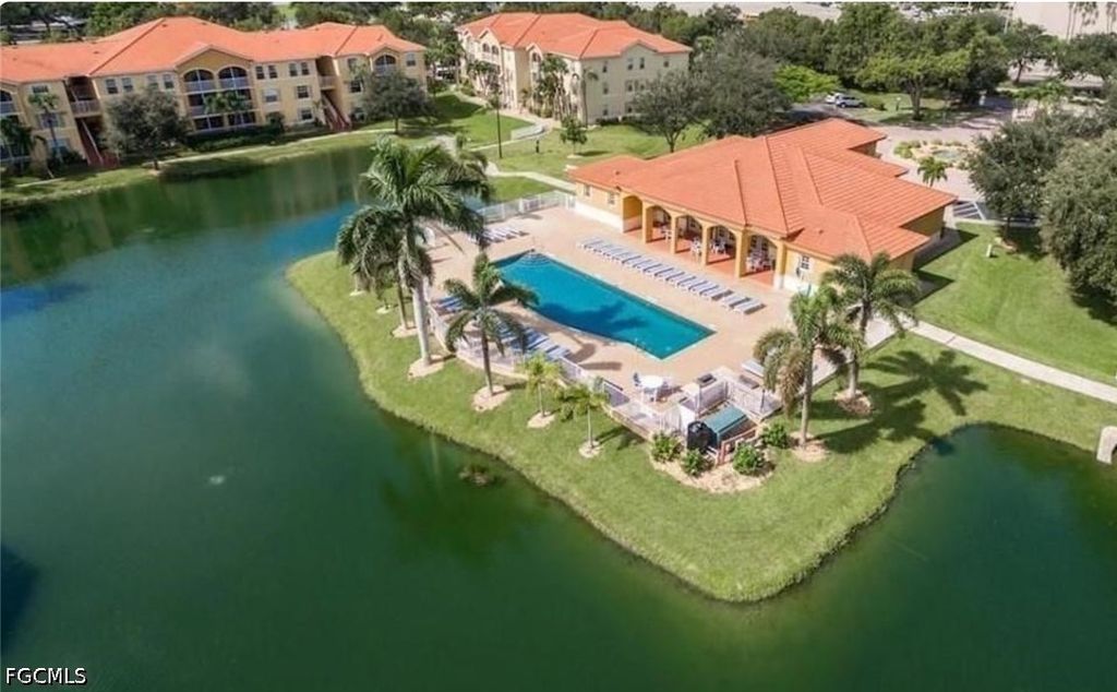4113 Residence DR 222, Fort Myers, FL 33901