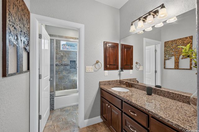 129 Vintage Ranch, La Vernia, TX 78121