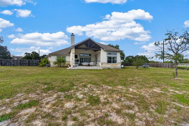 129 Vintage Ranch, La Vernia, TX 78121