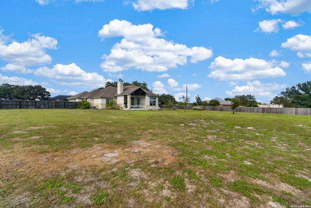 129 Vintage Ranch, La Vernia, TX 78121