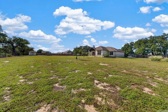 129 Vintage Ranch, La Vernia, TX 78121