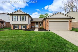 19537 Pollyanna Drive, Livonia, MI 48152
