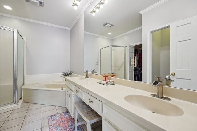 106 St Andrews Loop, Kerrville, TX 78028