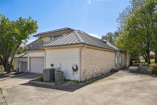106 St Andrews Loop, Kerrville, TX 78028
