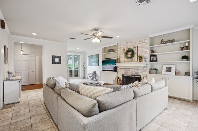 106 St Andrews Loop, Kerrville, TX 78028