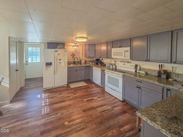 3757 Russell Road, Grants Pass, OR 97526