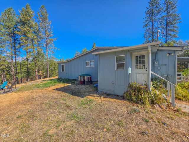 3757 Russell Road, Grants Pass, OR 97526