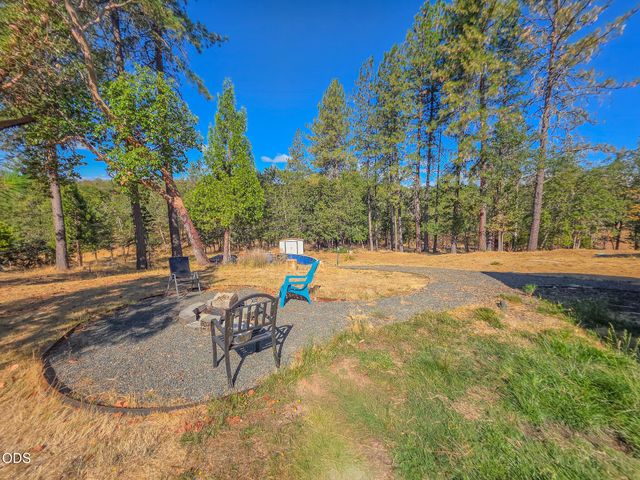 3757 Russell Road, Grants Pass, OR 97526