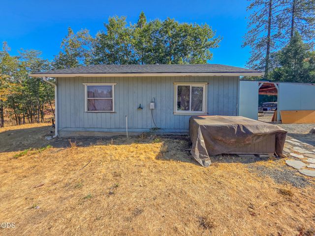 3757 Russell Road, Grants Pass, OR 97526