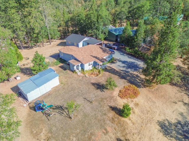 3757 Russell Road, Grants Pass, OR 97526