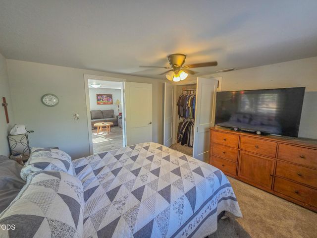 3757 Russell Road, Grants Pass, OR 97526