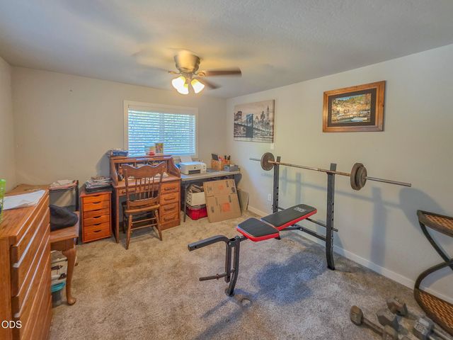 3757 Russell Road, Grants Pass, OR 97526